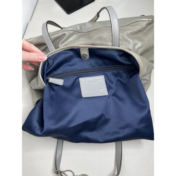 Coach Gray Silver Kiss Lock Handbag Purse F15658 - Picture 14 of 16